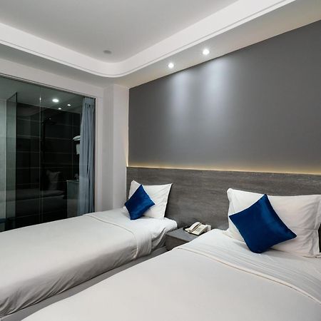 Ruby Saigon Hotel - Ben Thanh Хошимін Екстер'єр фото