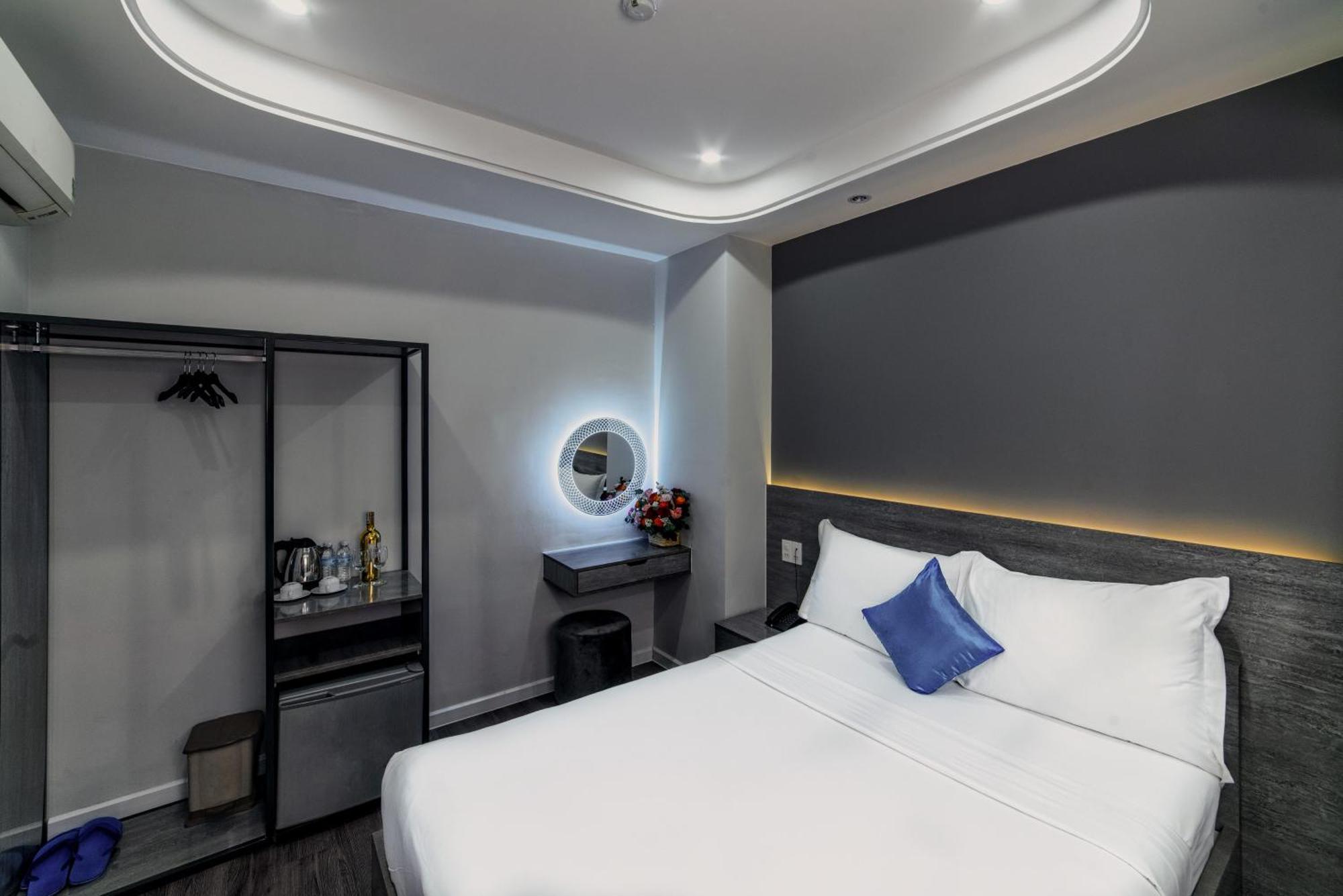 Ruby Saigon Hotel - Ben Thanh Хошимін Екстер'єр фото