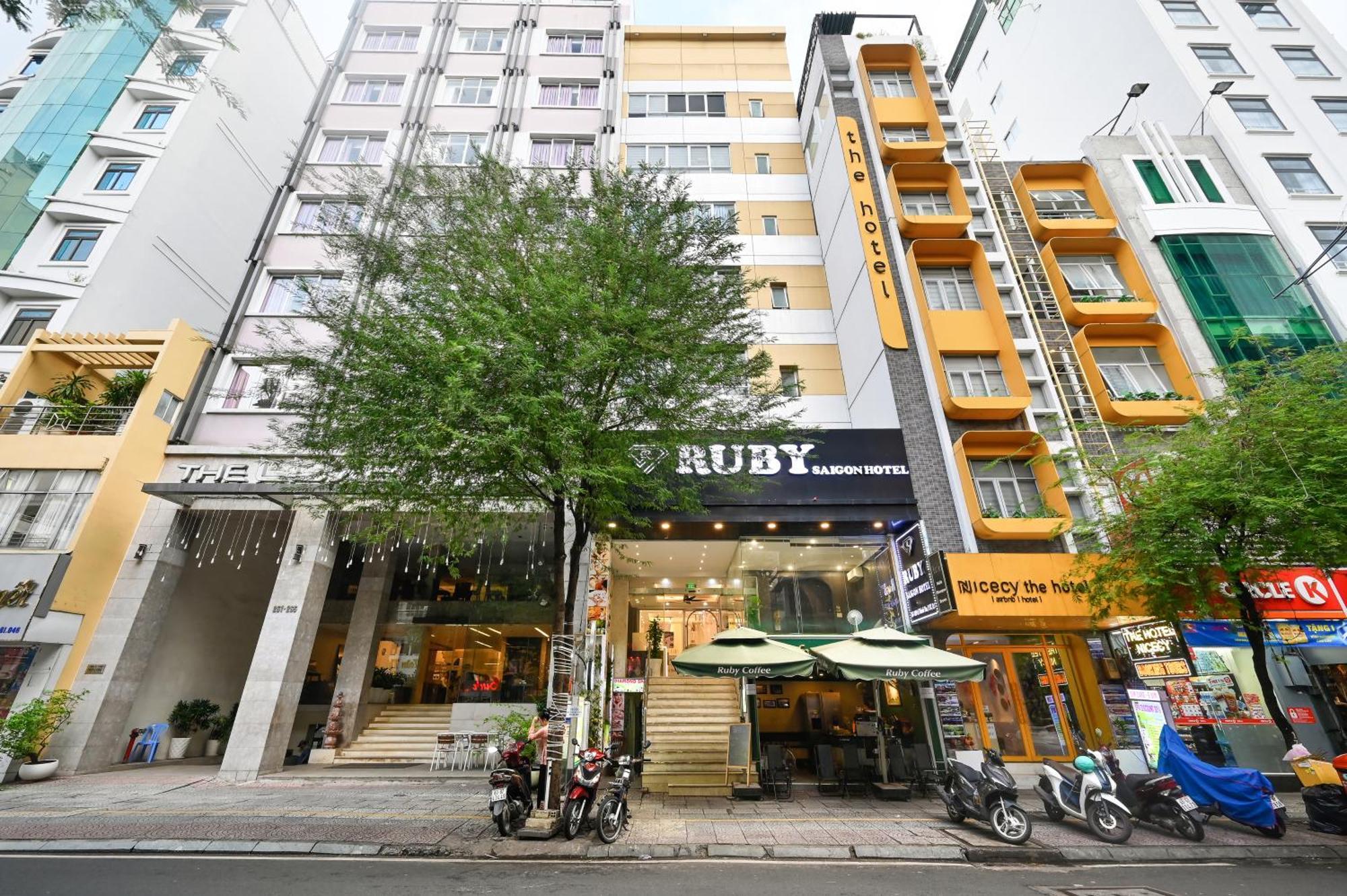 Ruby Saigon Hotel - Ben Thanh Хошимін Екстер'єр фото