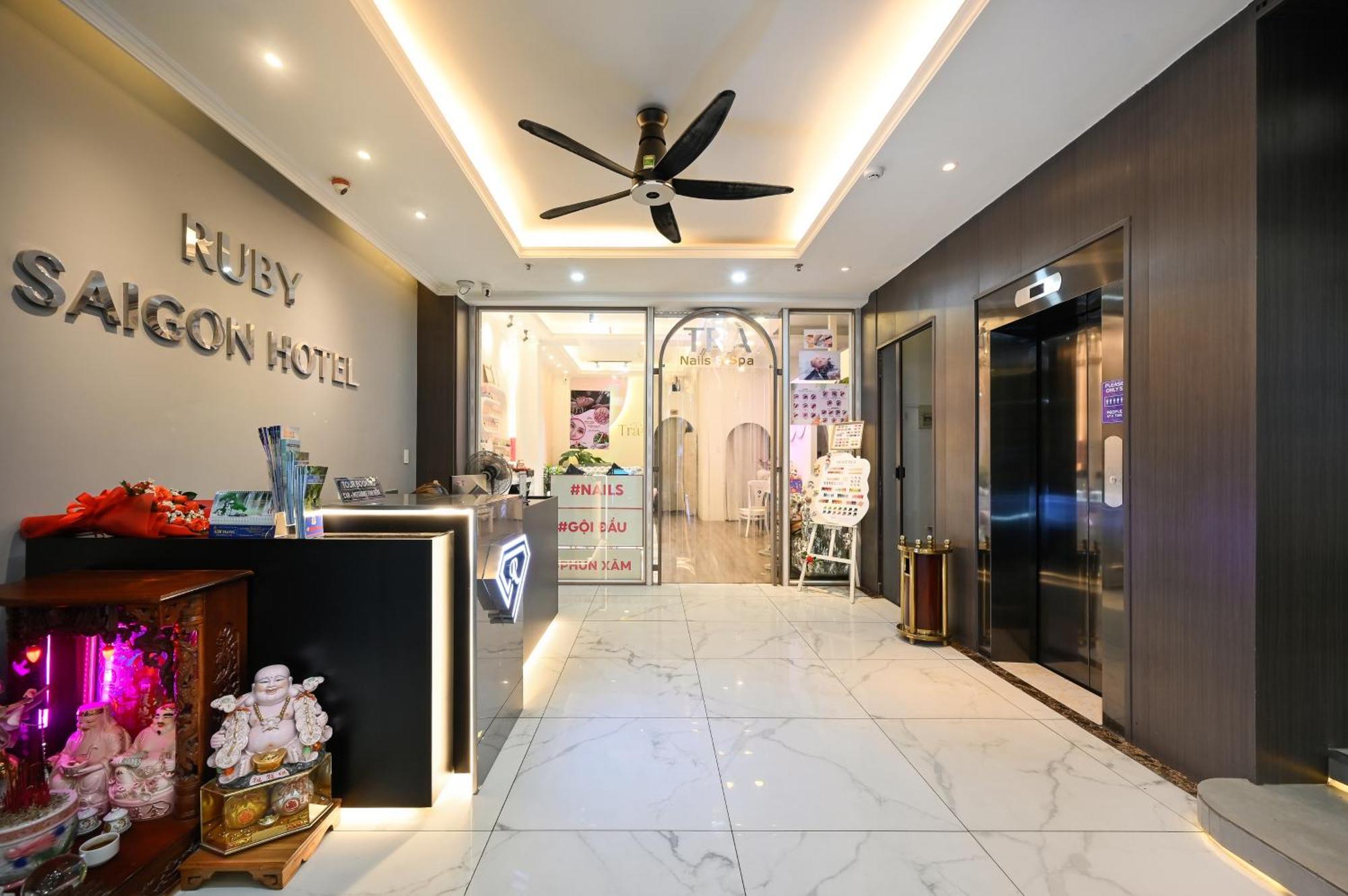 Ruby Saigon Hotel - Ben Thanh Хошимін Екстер'єр фото