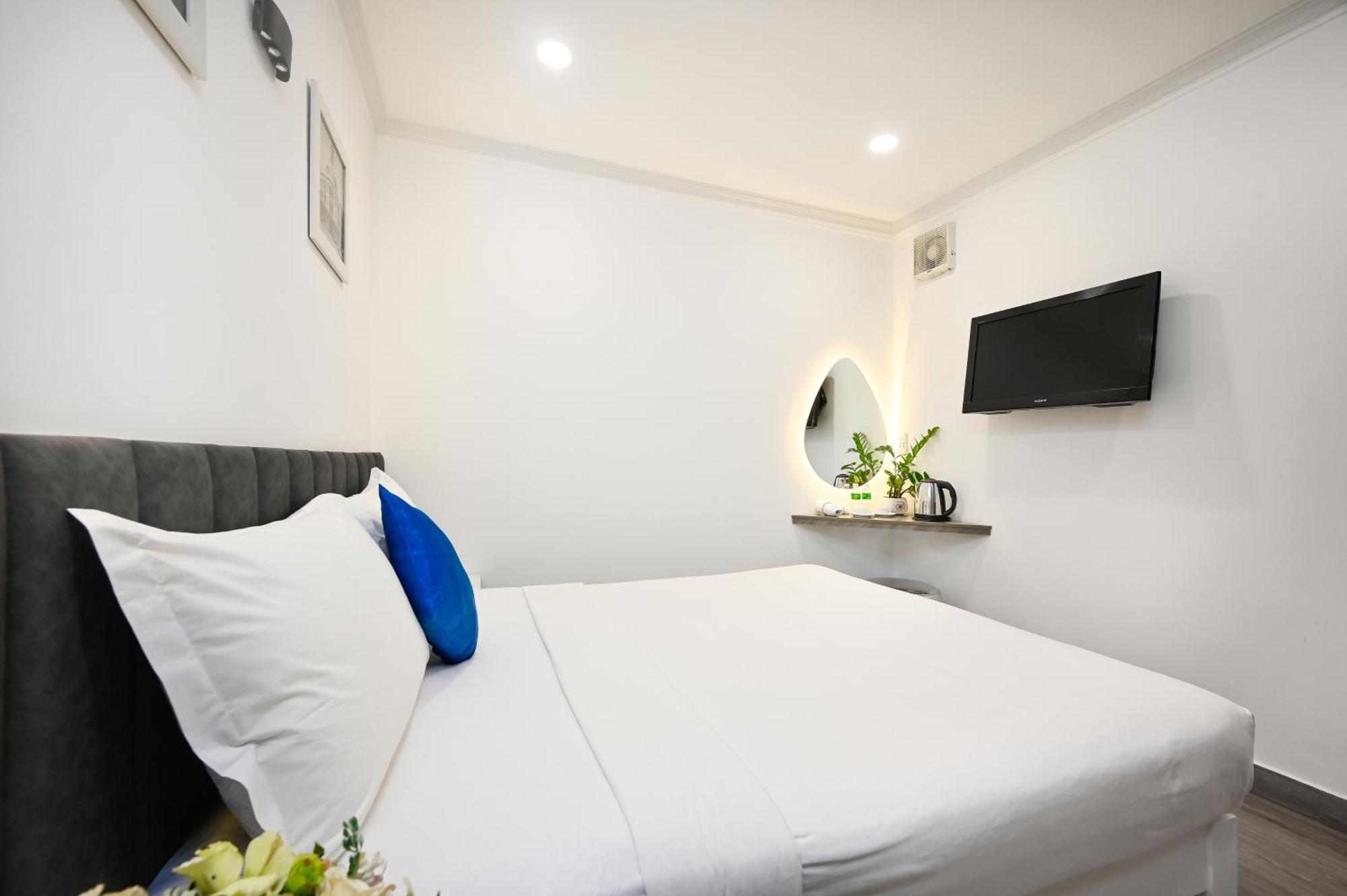 Ruby Saigon Hotel - Ben Thanh Хошимін Екстер'єр фото